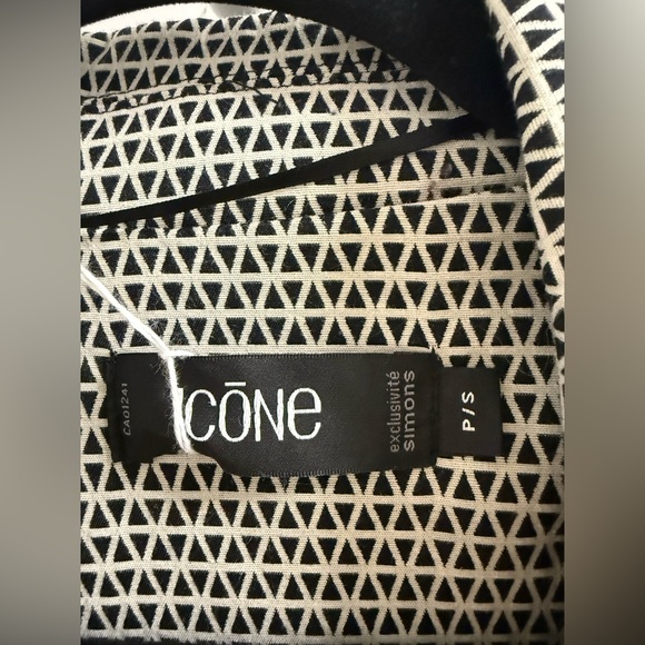 Simons Monochrome Triangle Pattern long jacket - Picture 2 of 8